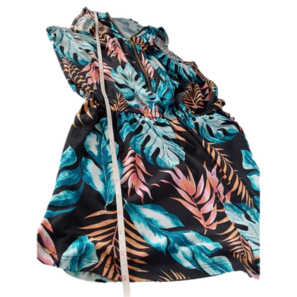 Derek Heart Floral Romper - Picture 4 of 7